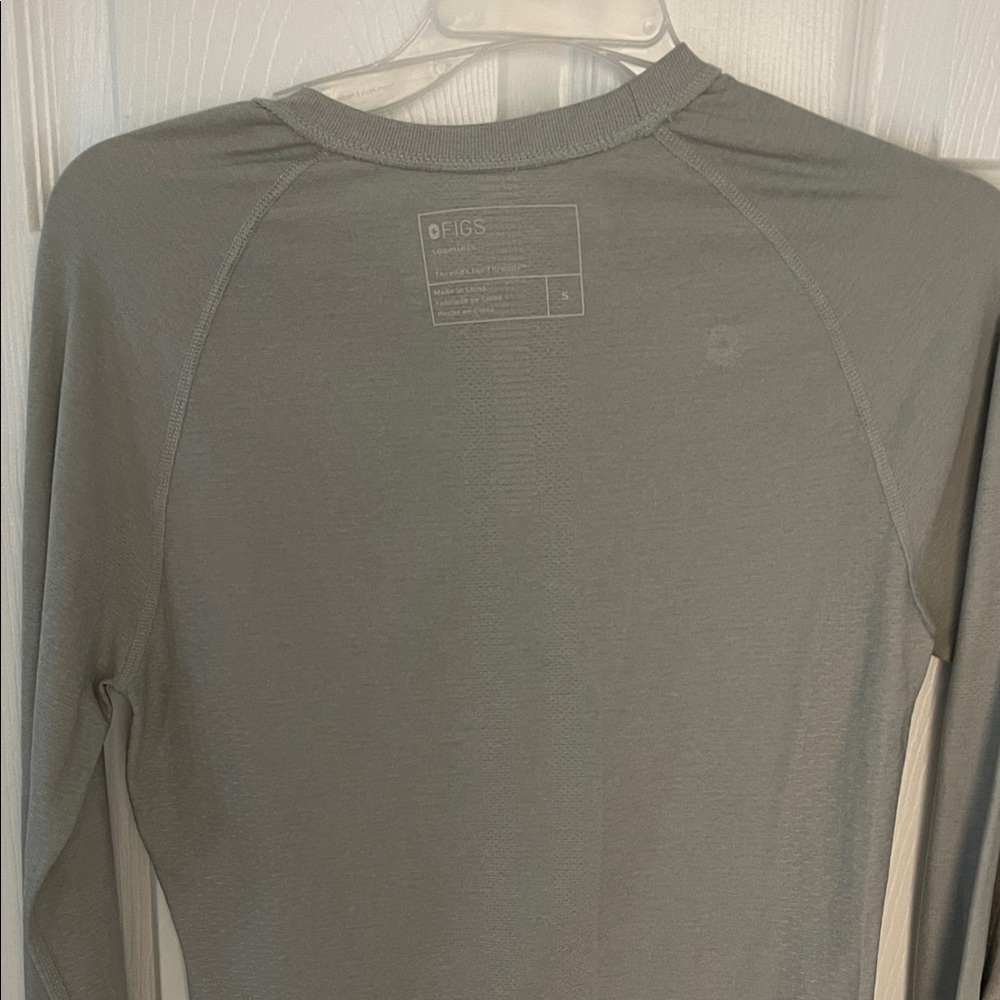 Figs women’s salta Long Sleeve Tee